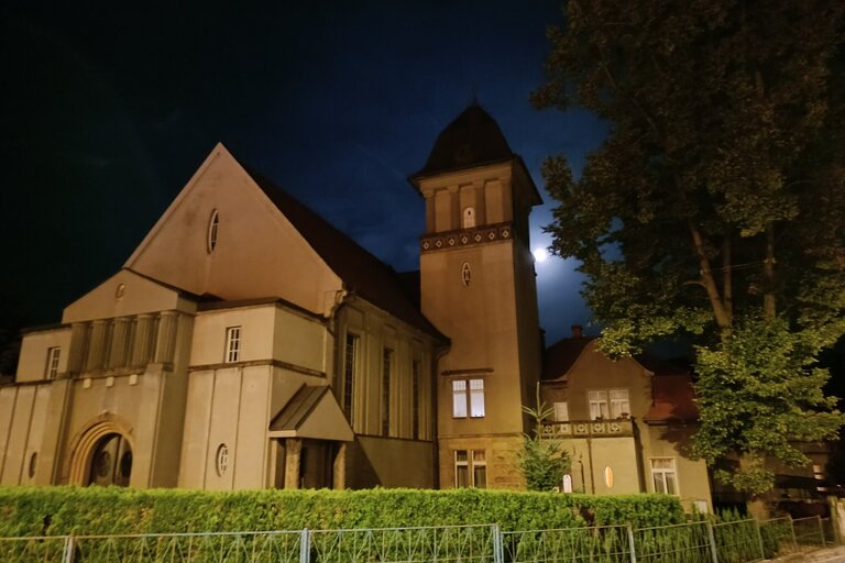 zpravodaj na září